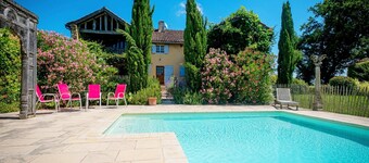 Beautiful Farmhouse With Private Pool