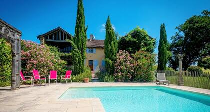 Beautiful Farmhouse With Private Pool