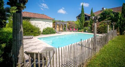 Beautiful Farmhouse With Private Pool