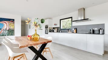 Villa | Dining