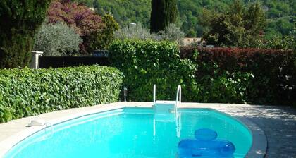 Sunny Villa Stay in Nyons