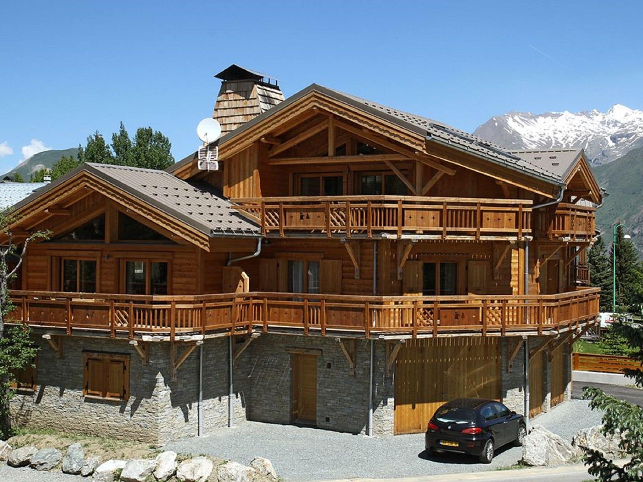 Chalet | Exterior