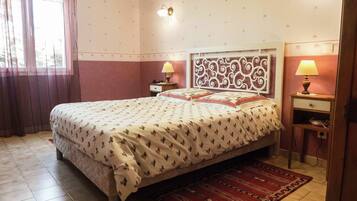 2 bedrooms, individually furnished, iron/ironing board