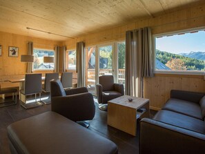 Chalet | Living area - Nice Chalet With Terrace (Hohentauern)