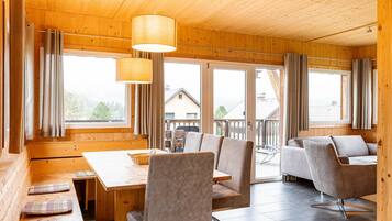 Chalet | Dining