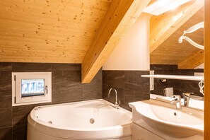 Chalet | Bathroom - Nice Chalet With Terrace (Hohentauern)