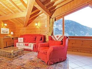 Chalet | Living room | Fireplace - Spacious and Bright Chalet With a Cozy Atmosphere With Sauna (Peisey-Nancroix)