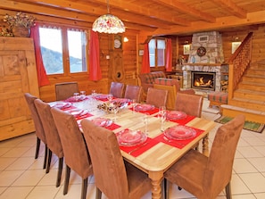Dining - Spacious and Bright Chalet With a Cozy Atmosphere With Sauna (Peisey-Nancroix)