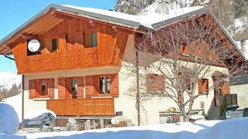 Chalet | Exterior