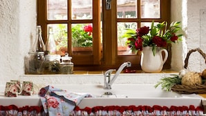 Cottage | Private kitchen | Coffee/tea maker, fridge, microwave, oven - Quaint Cottage in Teillet With Valley View (Teillet)