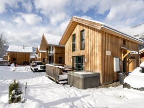Chalet | Exterior - Appealing Chalet With hot tub (Sankt Georgen am Kreischberg)