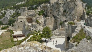 Unclassified image, 3 of 23, button - Beautiful Mas Near Arles With Private Pool, Romantic Patio and Yoga Studio (Arles)