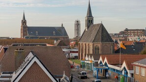 Exterior - Gorgeous Apartment in Egmond aan Zee With Parking (Egmond aan Zee)