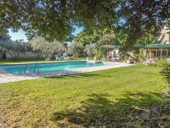 Apartment | Pool | Outdoor pool - Attractive Villa in Roquemaure With Swimming Pool (Roquemaure)