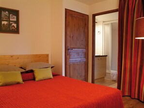 Apartment | Room amenity - Cozy Alpine Apartment (Brides-les-Bains)