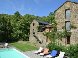 Exterior - Big Villa With Private Pool in Saint-hilaire-de-lavit (Saint-Hilaire-de-Lavit)