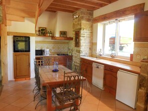 House | Private kitchen | High chair - Villa in Conilhac With Private Terrace (Roquetaillade-et-Conilhac)