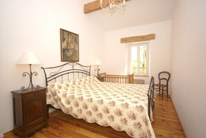 House | 3 bedrooms, individually furnished, iron/ironing board - Villa in Conilhac With Private Terrace (Roquetaillade-et-Conilhac)