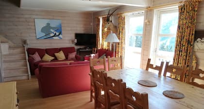 Lavish Chalet in Rhone Alpes With Swimming Pool