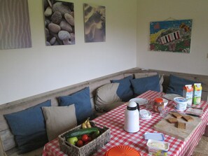 House | Private kitchen - Bungalow in France Near Castle & Hiking Trails (Saint-Pierre-le-Vieux)