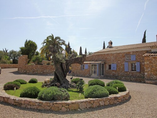 Quaint Holiday Home in Antibes With Swimming Pool