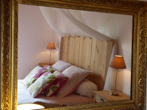 2 bedrooms, individually furnished, bed sheets - Charming Holiday Home Near River in Saint-pierre-sur-dropt (Saint-Pierre-sur-Dropt)