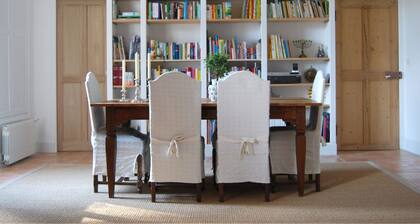 Villa in Valreas With Pool and Garden Views