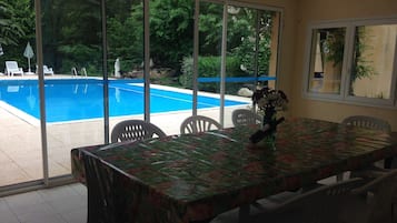 House | Tempat makan