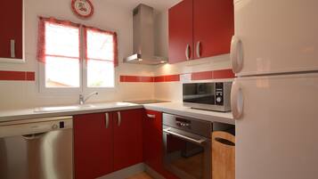 House | Private kitchen | High chair
