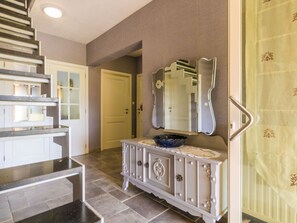 Reception - Modern Holiday Home With Swimming Pool (Saint-Nexans)