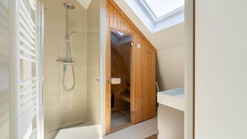 House | Bathroom