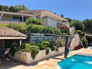 Exterior - Villa in La Croix-valmer With Sea Views (La Croix-Valmer)