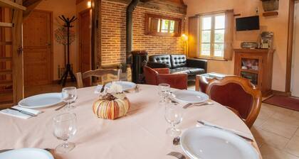 Fine Holiday Home in the Surroundings of Vitry-aux-loges Near Large Swimming Lake
