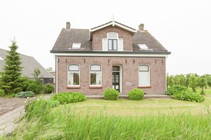 House | Exterior - Lovely Cottage near Sea in Wemeldinge (Wemeldinge)