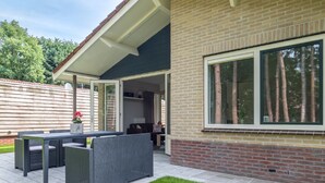 Unclassified image, 2 of 35, button - Modern Holiday Home With Nice Garden for 4 People, in Putten, the Veluwe (Putten)