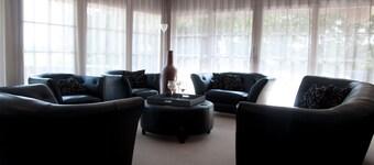 Mansion in Nijensleek With Sauna & Garden