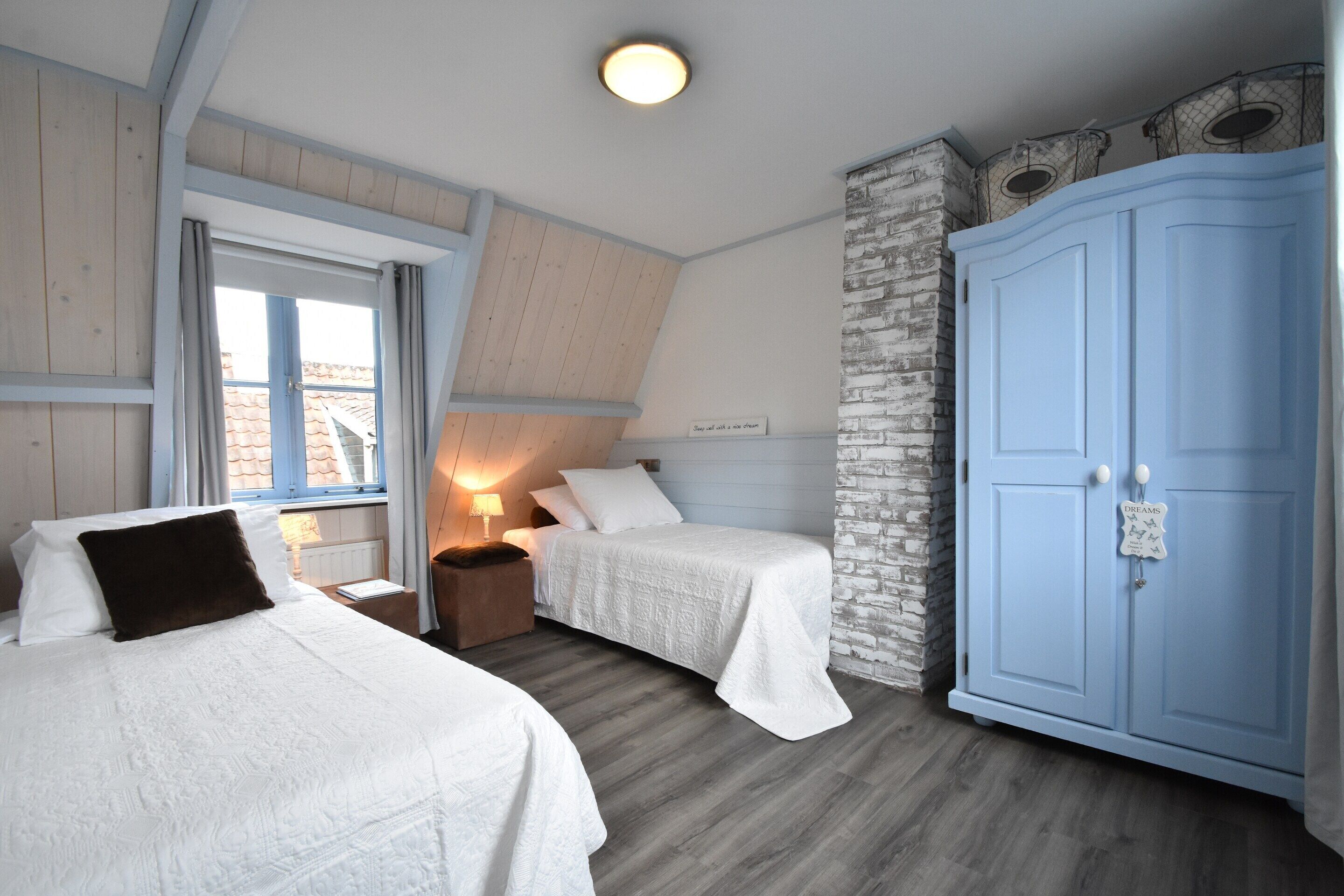 House | 2 bedrooms, individually furnished, iron/ironing board, bed sheets