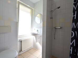 House | Bathroom - Spacious Holiday Home in Berg en Dal With Private Terrace (Berg en Dal)