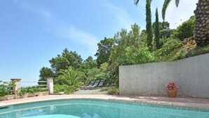 Outdoor pool - Beautiful Family Villa With Private Swimming Pool (Sainte-Maxime)
