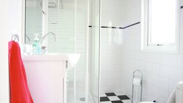 Chalet | Kamar mandi | Shower