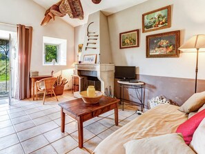 Living room - Cottage in Oppede Amidst Vineyards (Oppede)
