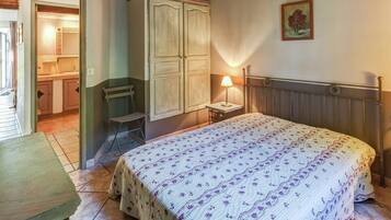 Cottage | 2 kamar tidur dan dilengkapi dengan perabotan berbeda-beda