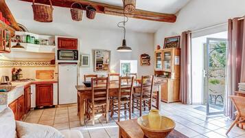 Cottage | Tempat makan