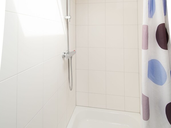 Shower - Pleasant Detached Holiday Home, Right Behind the North Sea Dunes at Noordwijk (Noordwijk)