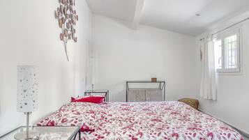 Villa | 4 bedrooms, bed sheets