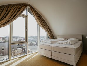 Apartment | 3 bedrooms, individually furnished, bed sheets