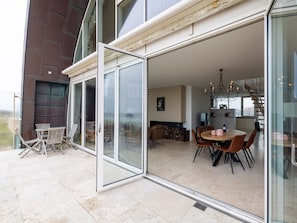Apartment | Dining