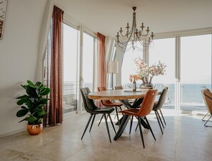 Apartment | Dining