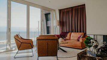 Căn hộ | Phòng khách | TV