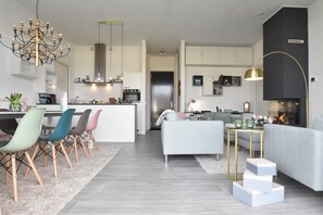 Villa | Living room | Fireplace - Pleasant Villa in Harderwijk With Fenced Garden (Zeewolde)